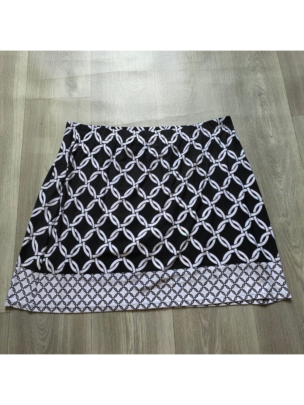 Susan Graver Womens 1X Black & White Geometric Print Elastic Waist Skirt